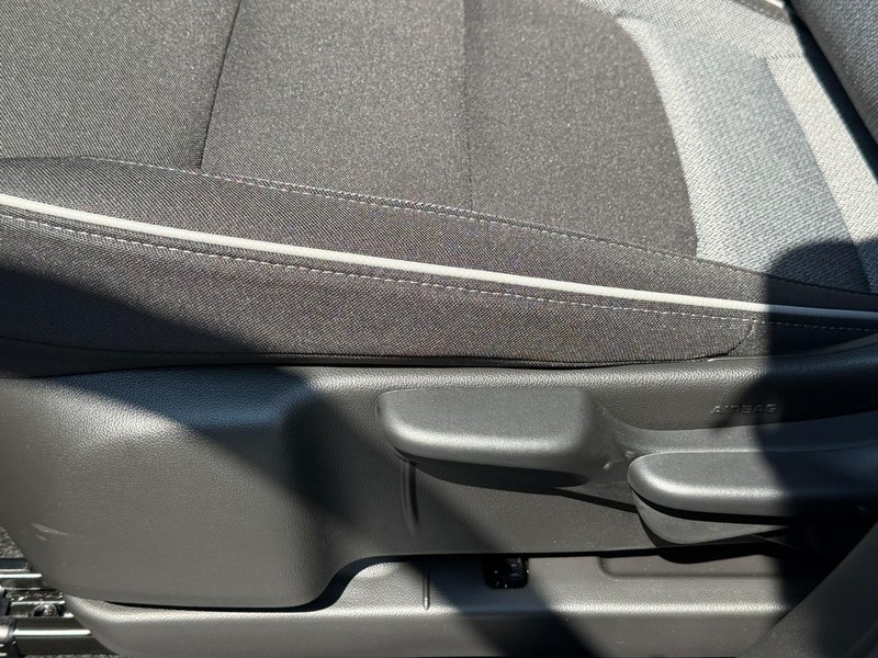 Chevrolet TrailBlazer Vehicle Full-screen Gallery Image 12