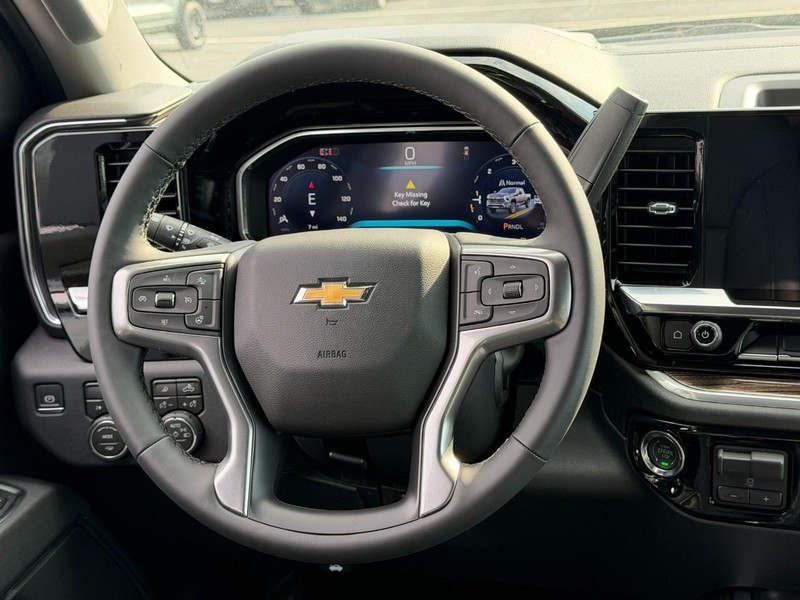 Chevrolet Silverado 2500HD Vehicle Full-screen Gallery Image 6