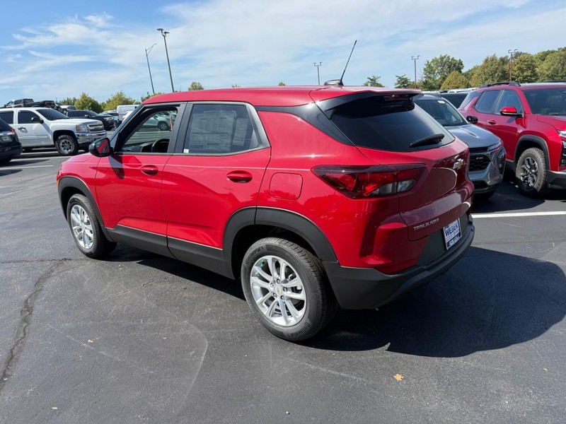 Chevrolet TrailBlazer Vehicle Full-screen Gallery Image 3
