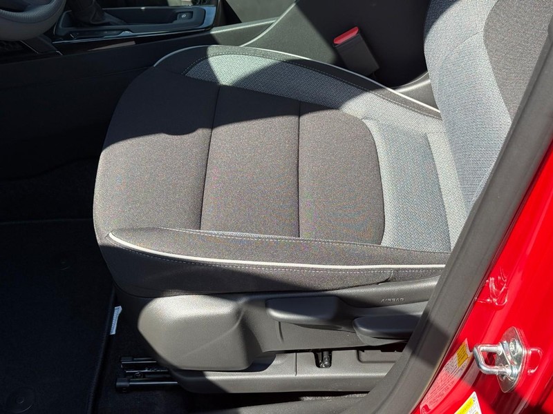 Chevrolet TrailBlazer Vehicle Full-screen Gallery Image 11