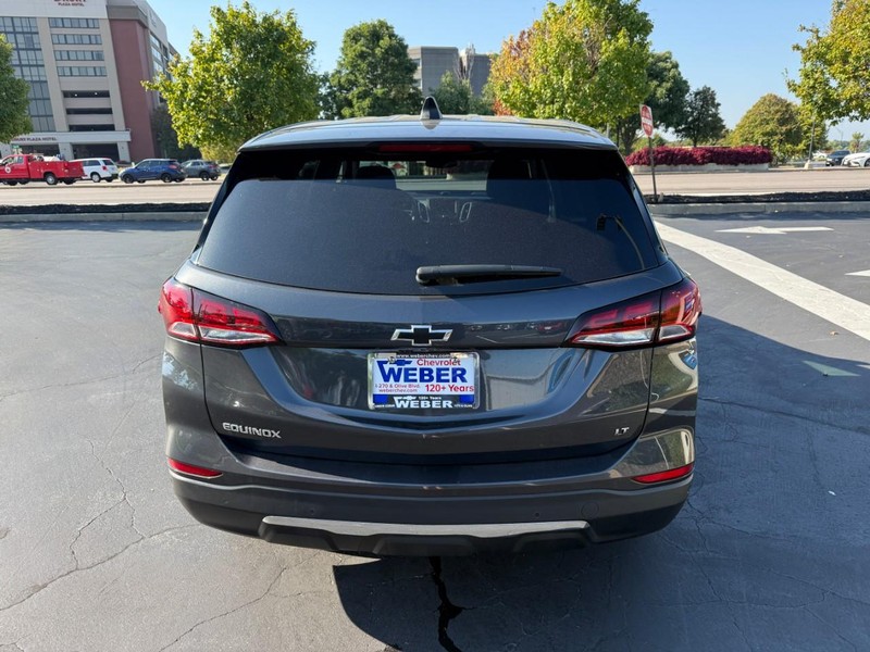Chevrolet Equinox Vehicle Full-screen Gallery Image 7
