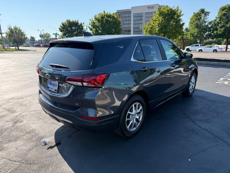 Chevrolet Equinox Vehicle Full-screen Gallery Image 8