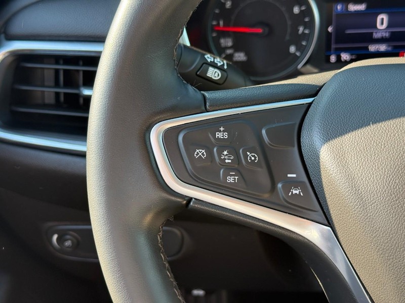Chevrolet Equinox Vehicle Full-screen Gallery Image 19