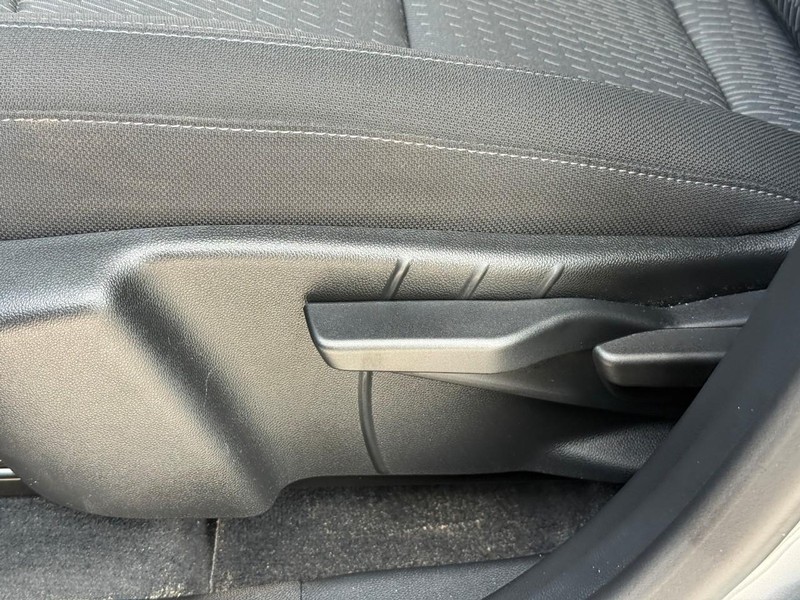 Chevrolet Equinox Vehicle Full-screen Gallery Image 18