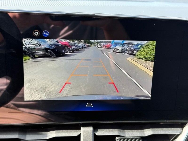Chevrolet Equinox Vehicle Full-screen Gallery Image 23