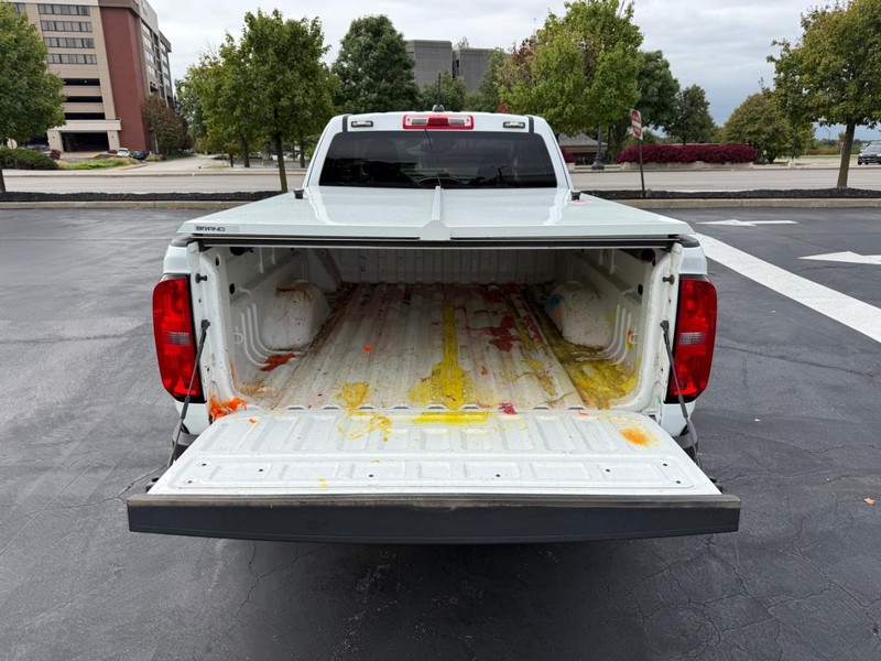 Chevrolet Colorado Vehicle Full-screen Gallery Image 6