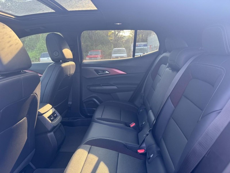 Chevrolet Equinox EV Vehicle Full-screen Gallery Image 5