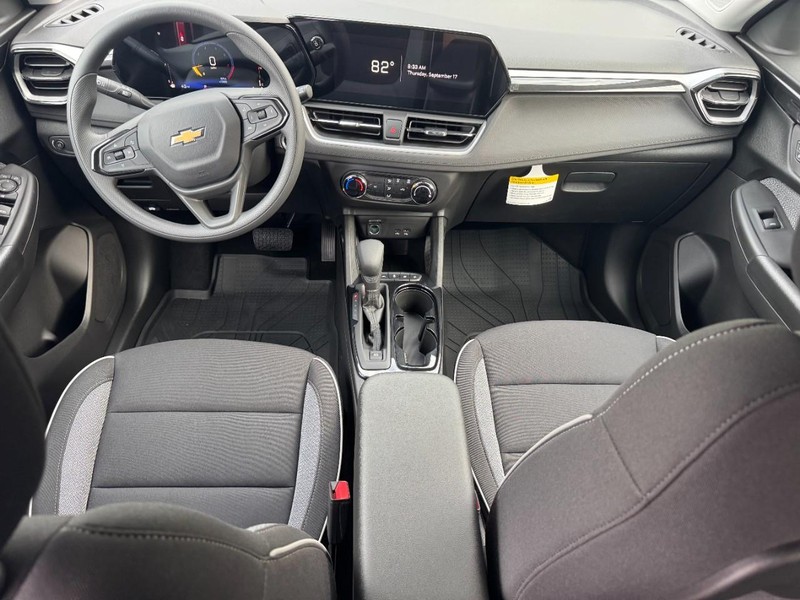 Chevrolet TrailBlazer Vehicle Full-screen Gallery Image 6