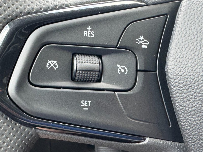 Chevrolet TrailBlazer Vehicle Full-screen Gallery Image 12