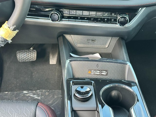 2027 Chevrolet Equinox RS - Photo 8