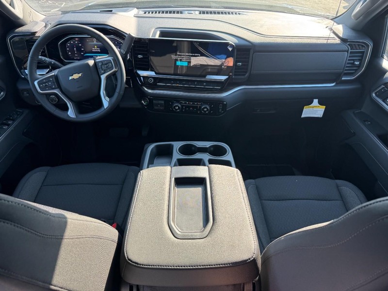 Chevrolet Silverado 1500 Vehicle Full-screen Gallery Image 7