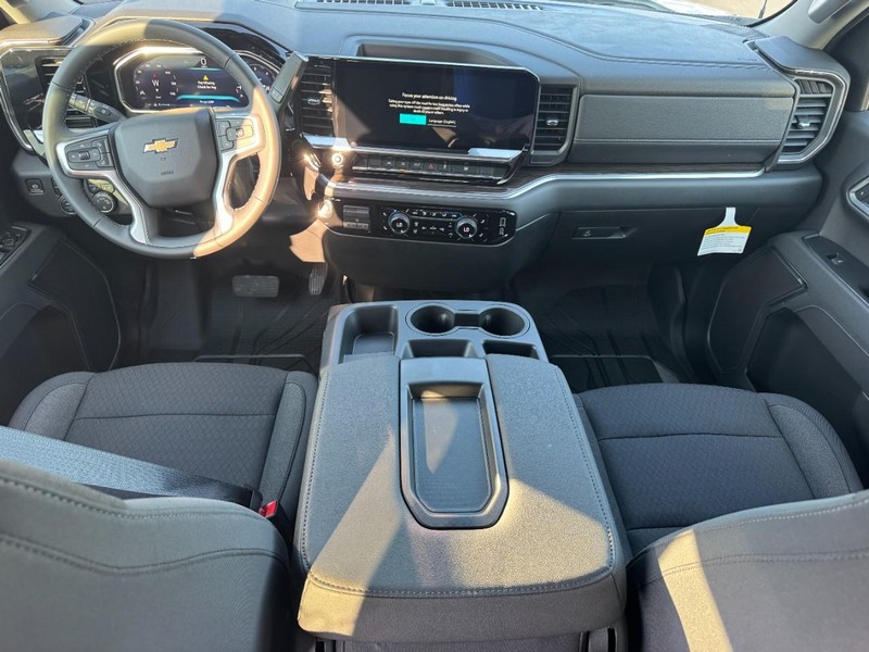Chevrolet Silverado 1500 Vehicle Full-screen Gallery Image 8