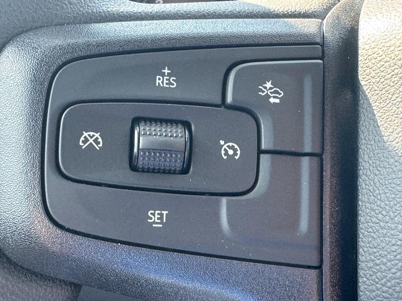 Chevrolet Silverado 1500 Vehicle Full-screen Gallery Image 11