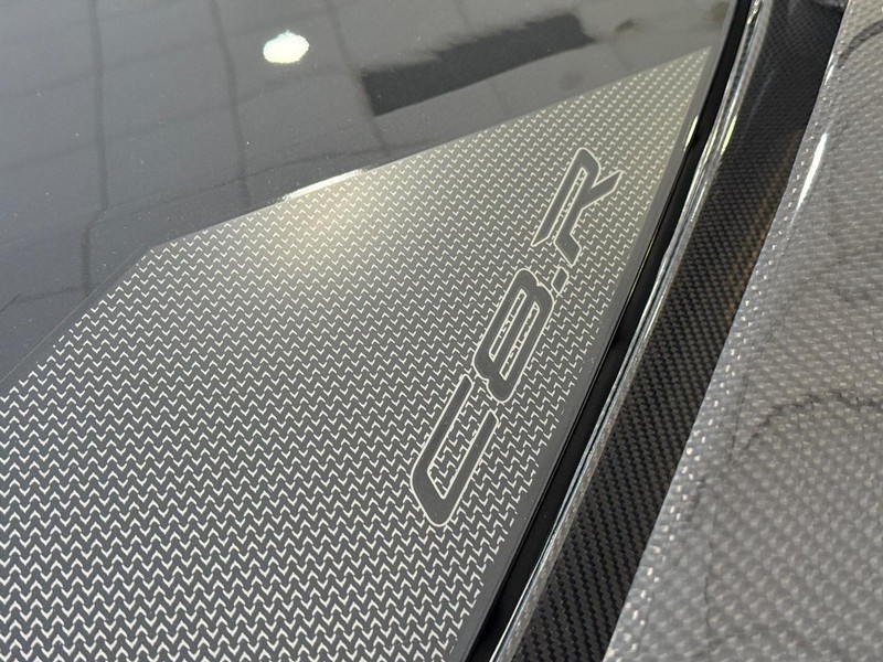 Chevrolet Corvette Vehicle Full-screen Gallery Image 16