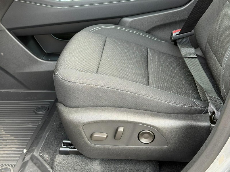 Chevrolet Traverse Vehicle Full-screen Gallery Image 12
