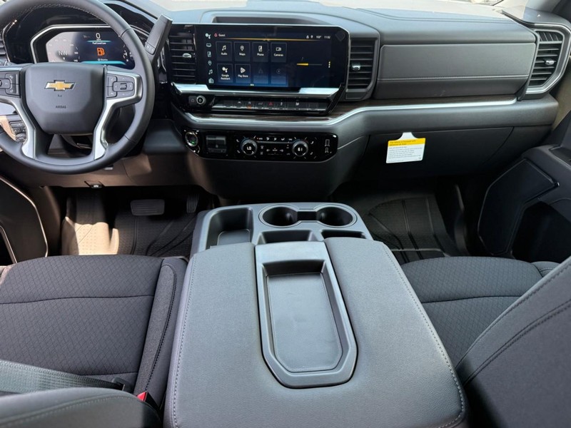 Chevrolet Silverado 1500 Vehicle Full-screen Gallery Image 6