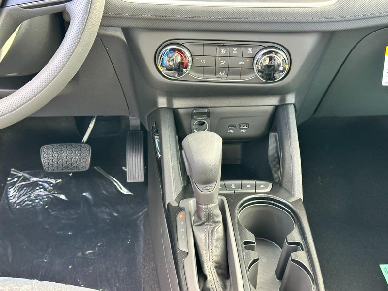 Chevrolet Trailblazer Vehicle Full-screen Gallery Image 8