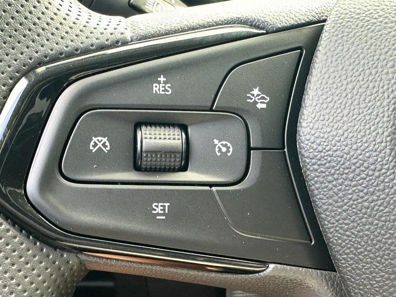 Chevrolet Trailblazer Vehicle Full-screen Gallery Image 10
