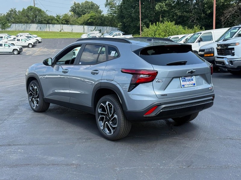 Chevrolet Trax Vehicle Full-screen Gallery Image 3
