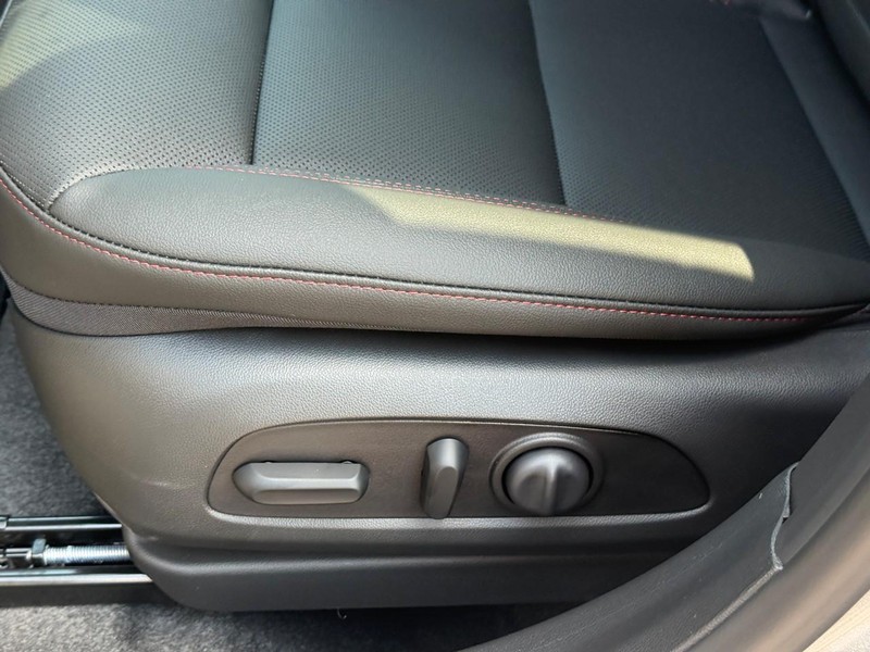 Chevrolet Trax Vehicle Full-screen Gallery Image 13