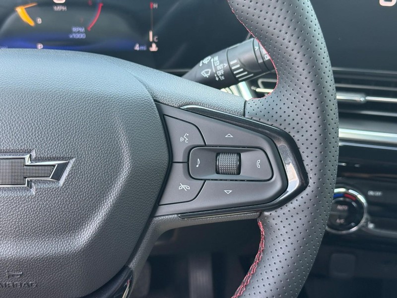 Chevrolet Trax Vehicle Full-screen Gallery Image 15