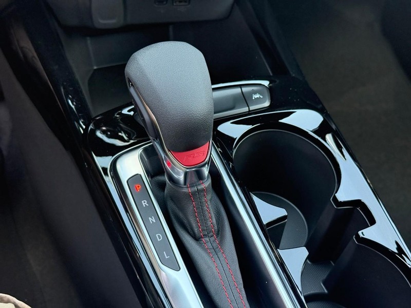 Chevrolet Trax Vehicle Full-screen Gallery Image 16