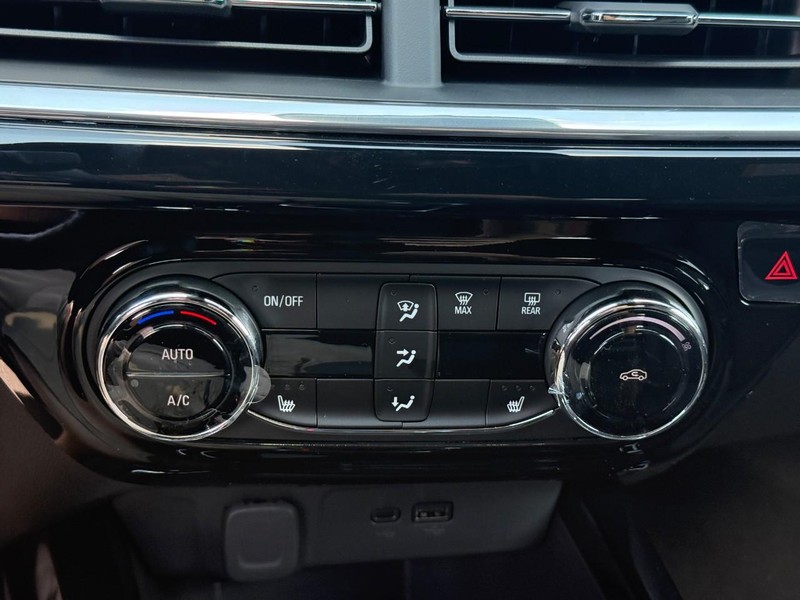 Chevrolet Trax Vehicle Full-screen Gallery Image 17