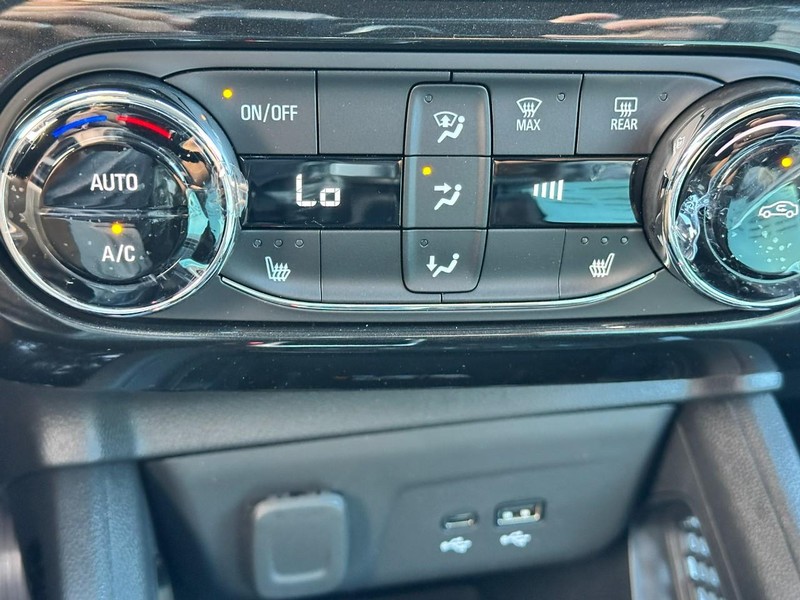 Chevrolet TrailBlazer Vehicle Full-screen Gallery Image 12