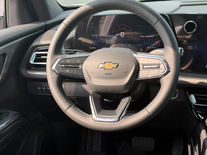 Chevrolet Traverse Vehicle Full-screen Gallery Image 8