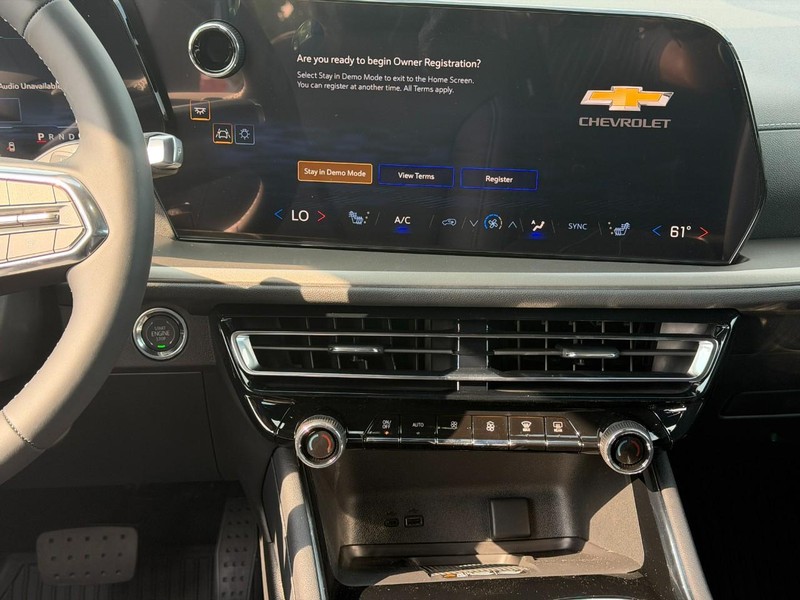 Chevrolet Traverse Vehicle Full-screen Gallery Image 9