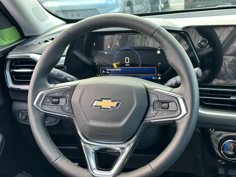 Chevrolet TrailBlazer Vehicle Full-screen Gallery Image 6