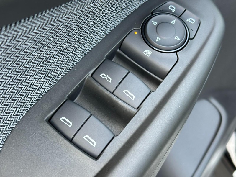 Chevrolet TrailBlazer Vehicle Full-screen Gallery Image 9