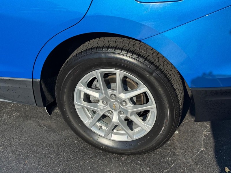 Chevrolet Equinox Vehicle Full-screen Gallery Image 4