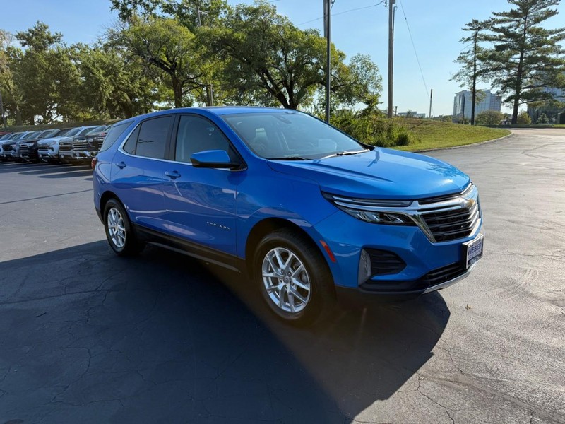 Chevrolet Equinox Vehicle Full-screen Gallery Image 6