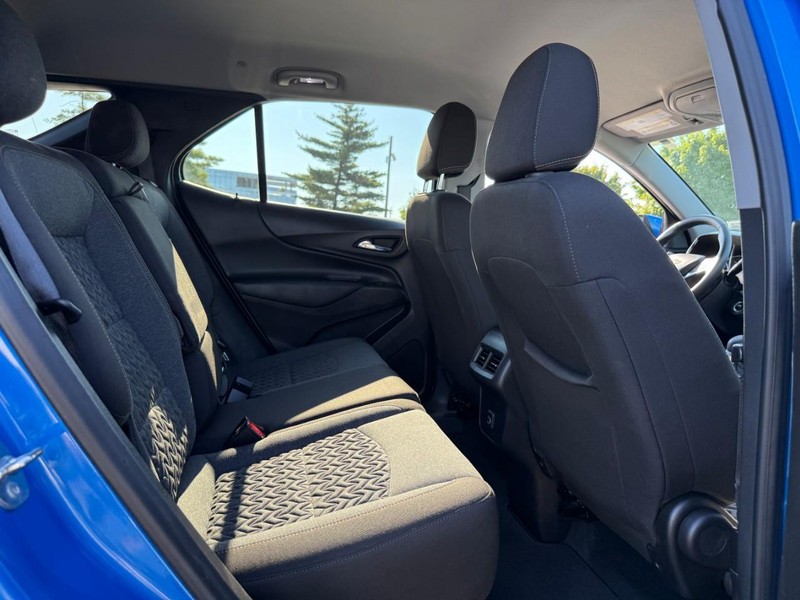 Chevrolet Equinox Vehicle Full-screen Gallery Image 8