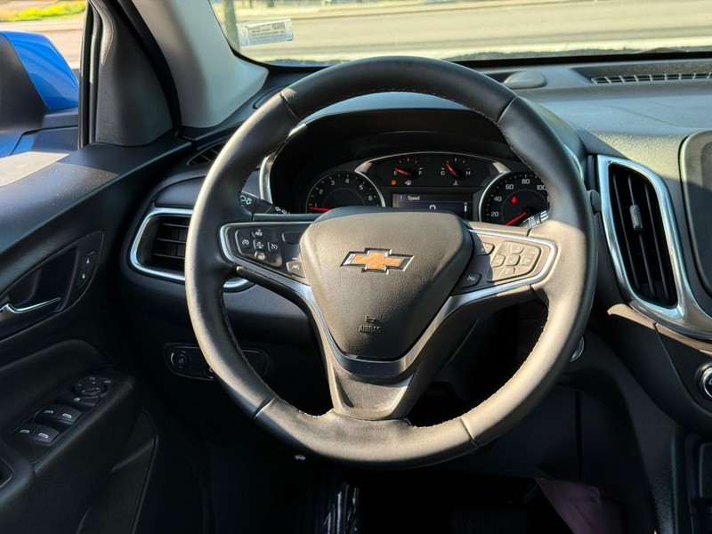 Chevrolet Equinox Vehicle Full-screen Gallery Image 10