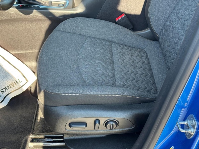 Chevrolet Equinox Vehicle Full-screen Gallery Image 14