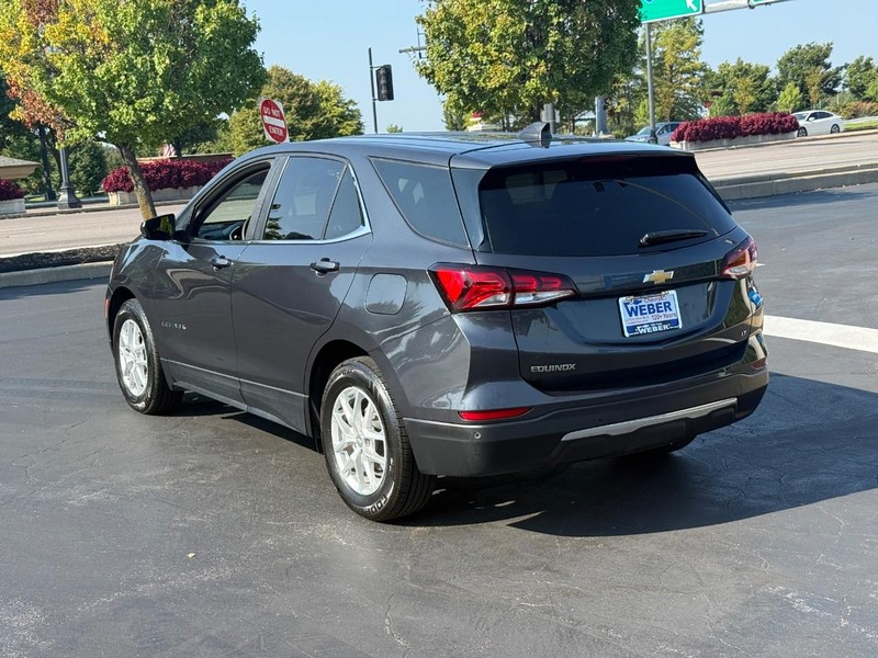Chevrolet Equinox Vehicle Full-screen Gallery Image 3