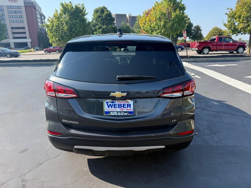 Chevrolet Equinox Vehicle Full-screen Gallery Image 6