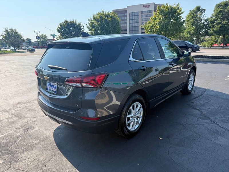 Chevrolet Equinox Vehicle Full-screen Gallery Image 7
