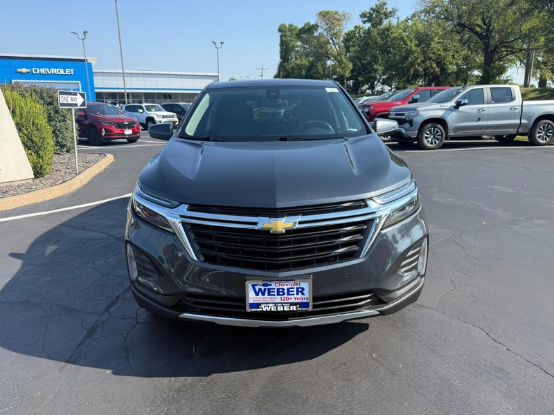 Chevrolet Equinox Vehicle Full-screen Gallery Image 9