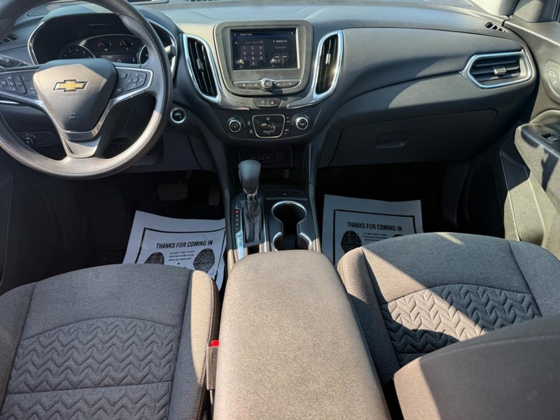 Chevrolet Equinox Vehicle Full-screen Gallery Image 11