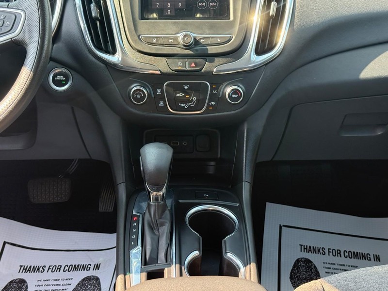 Chevrolet Equinox Vehicle Full-screen Gallery Image 14