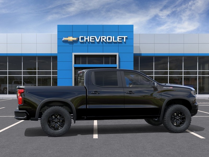 Chevrolet Silverado 1500 Vehicle Full-screen Gallery Image 5