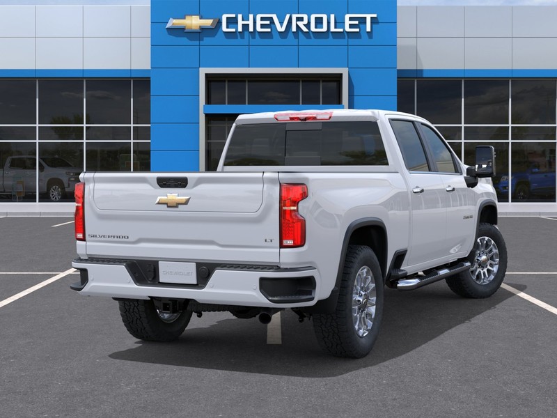 Chevrolet Silverado 2500HD Vehicle Full-screen Gallery Image 4