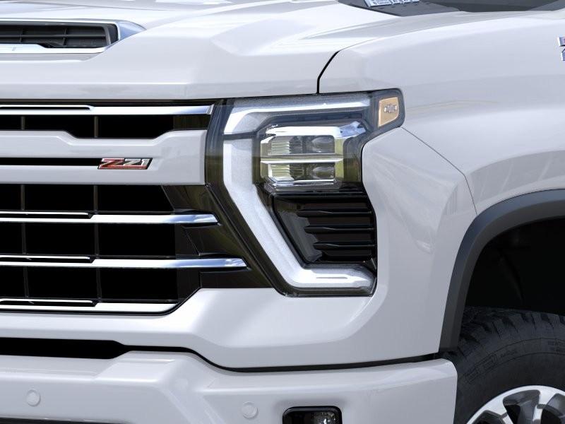 Chevrolet Silverado 2500HD Vehicle Full-screen Gallery Image 10