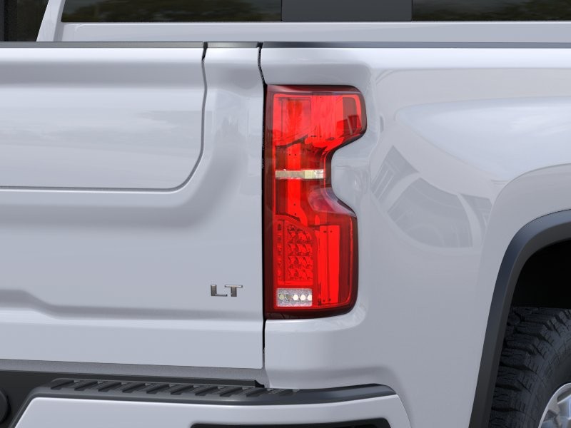 Chevrolet Silverado 2500HD Vehicle Full-screen Gallery Image 11