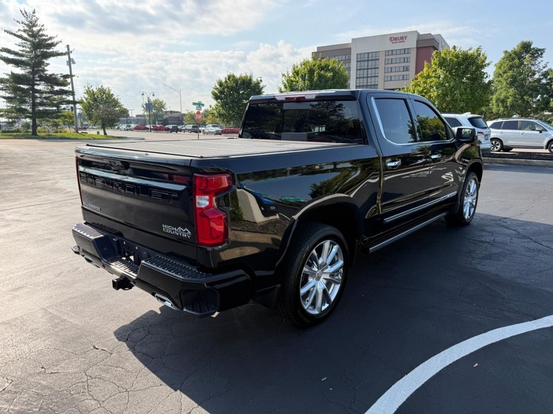 Chevrolet Silverado 1500 Vehicle Full-screen Gallery Image 7