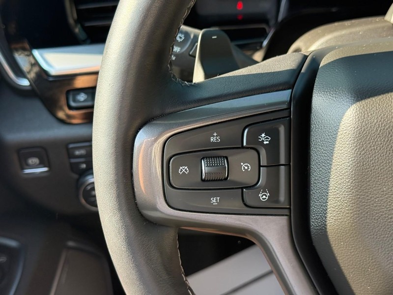 Chevrolet Silverado 1500 Vehicle Full-screen Gallery Image 19