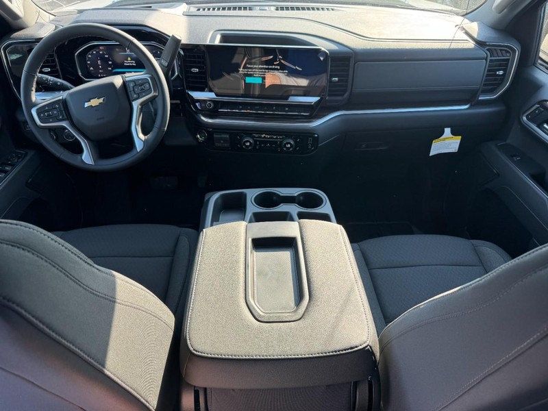 Chevrolet Silverado 1500 Vehicle Full-screen Gallery Image 7